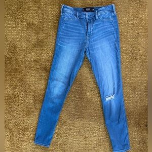 Blue holster skinny jeans